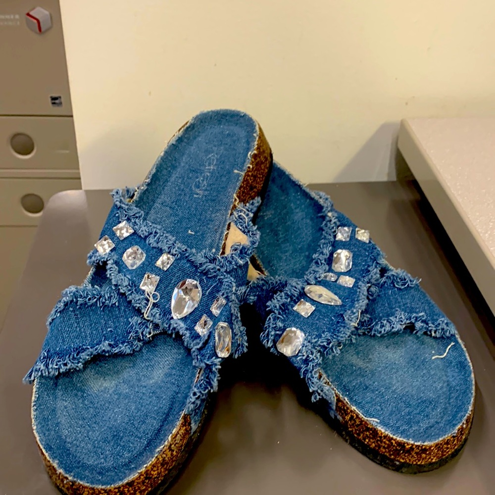 Ladies summer sandals
